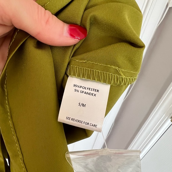 Bright green button down shirt in a size s/m by et clet for sale! - Picture 13 of 16